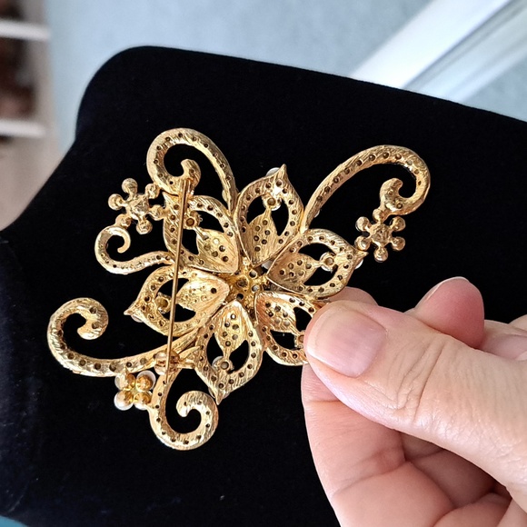 *Swarovski Crystal fall color Flower Brooch, one of a kind - Picture 4 of 6